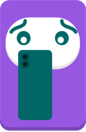 Eine Figur guckt besorgt auf ein Smartphone.