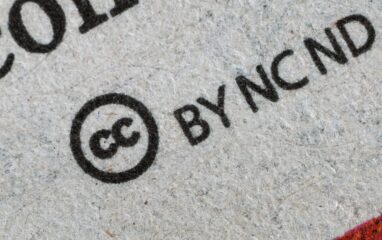 Die Kennzeichnung einer Creative Commons Lizenz. Bild: Umberto / unsplash